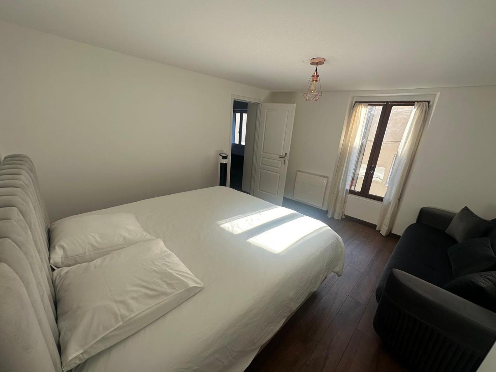 Appartement Calme Moderne Proche De Disneyland Wifi & Cafe Gratuit & Arrivee Autonome บุสซี-แซ็ง-ฌอร์ฌ ภายนอก รูปภาพ